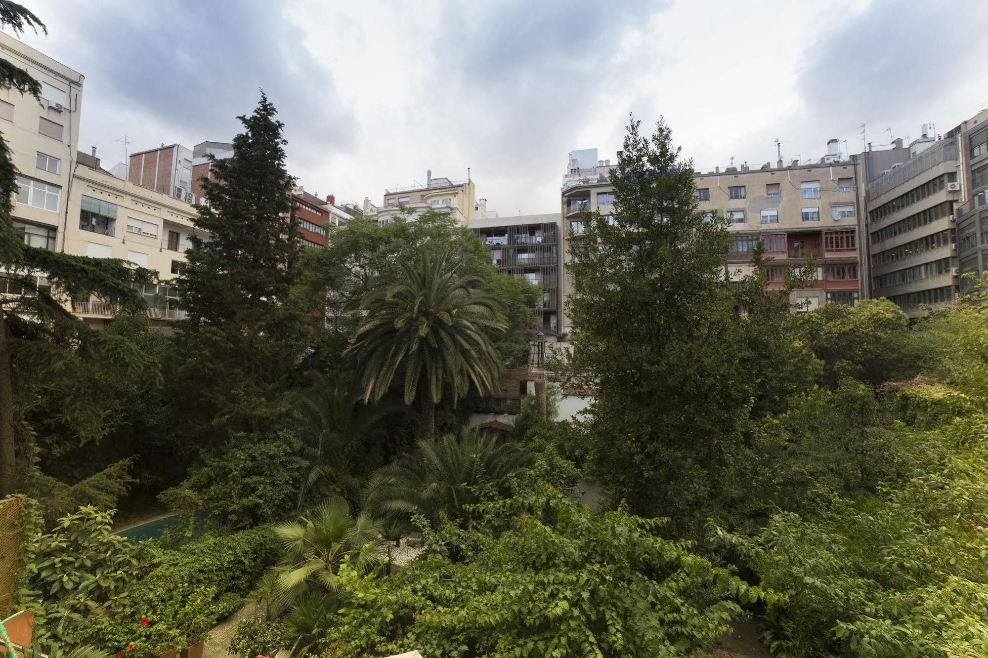 Ciudad Condal Hostal - Paseo De Gracia Barcelona Exterior photo